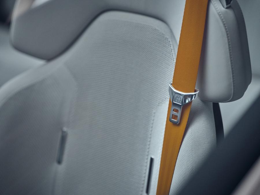 Детали интерьера Polestar Precept Concept 2020 года  (фото 28 из 30)